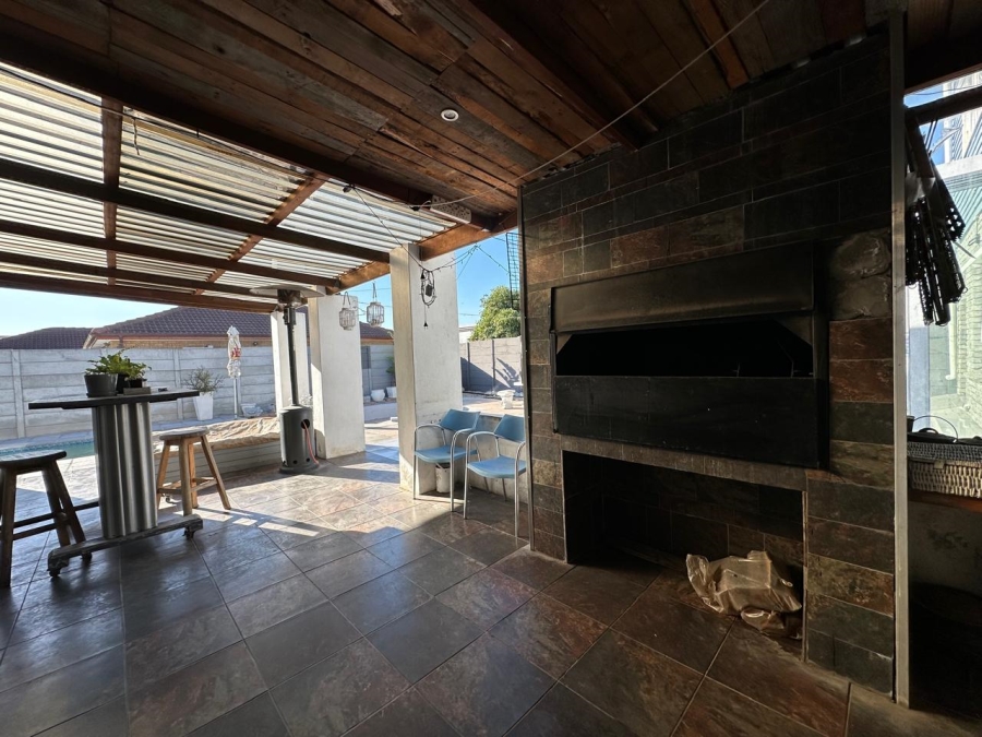 5 Bedroom Property for Sale in Rouxville Western Cape